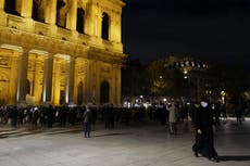 COVID-19: Católicos protestan en Francia contra prohibición de misas