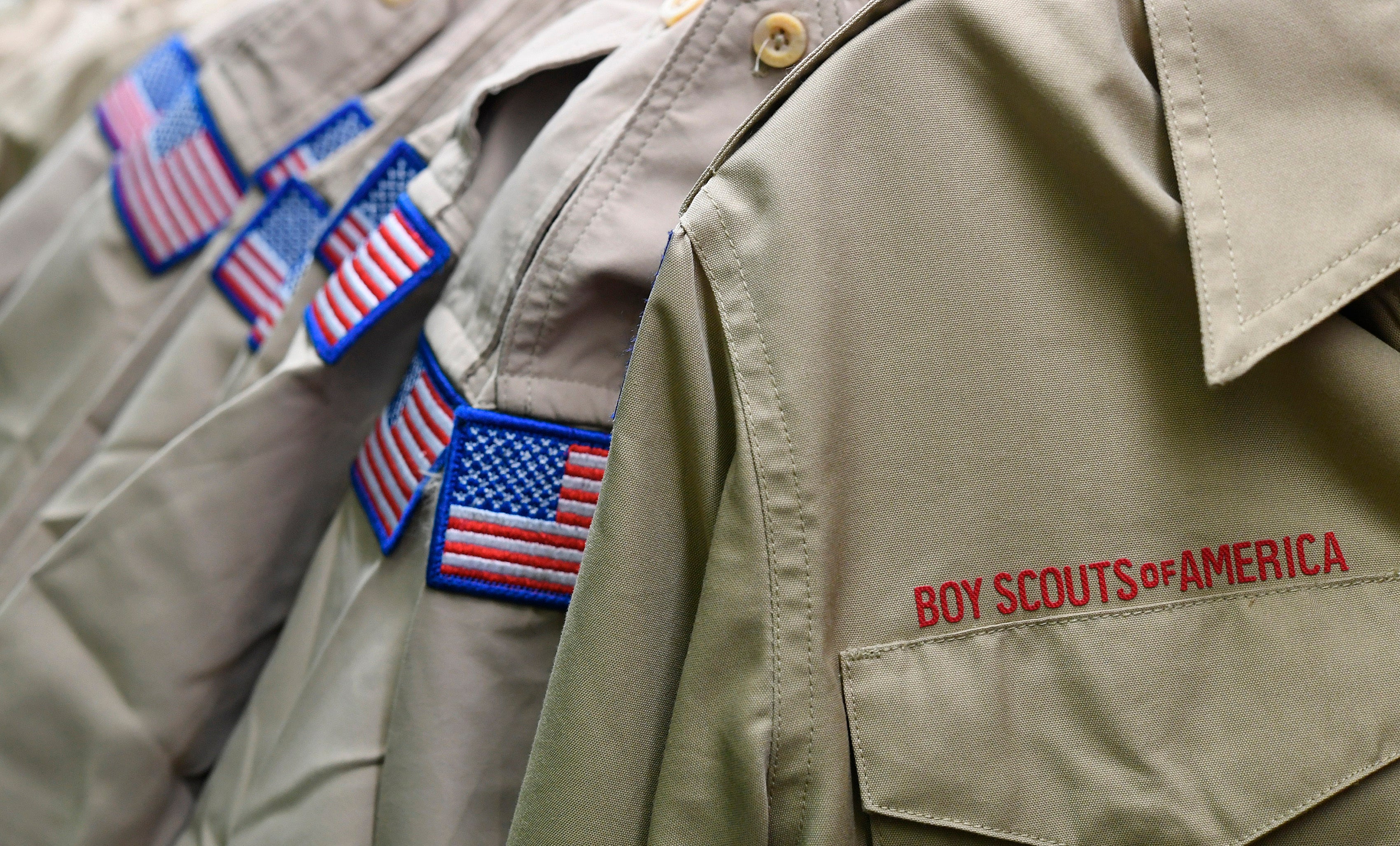 Boy Scouts of América enfrenta miles de acusaciones de abuso sexual.