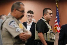 No impondrán pena de muerte al hombre acusado del asesinato racista de 23 personas en un Walmart de El Paso