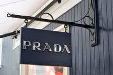 Error en el sitio web de Prada ofrece bolsos que usualmente cuestan $1.900  por tan sólo $23 
