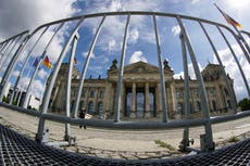 Alemania planea prohibir protestas contra restricciones por COVID-19