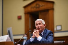 Fauci recomienda "uso uniforme" de mascarilla