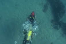 Sospechoso del esquema Ponzi intenta escapar del FBI usando un “scooter marino”