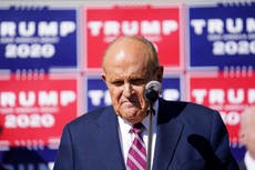 Un Giuliani en decadencia vuelve a los tribunales