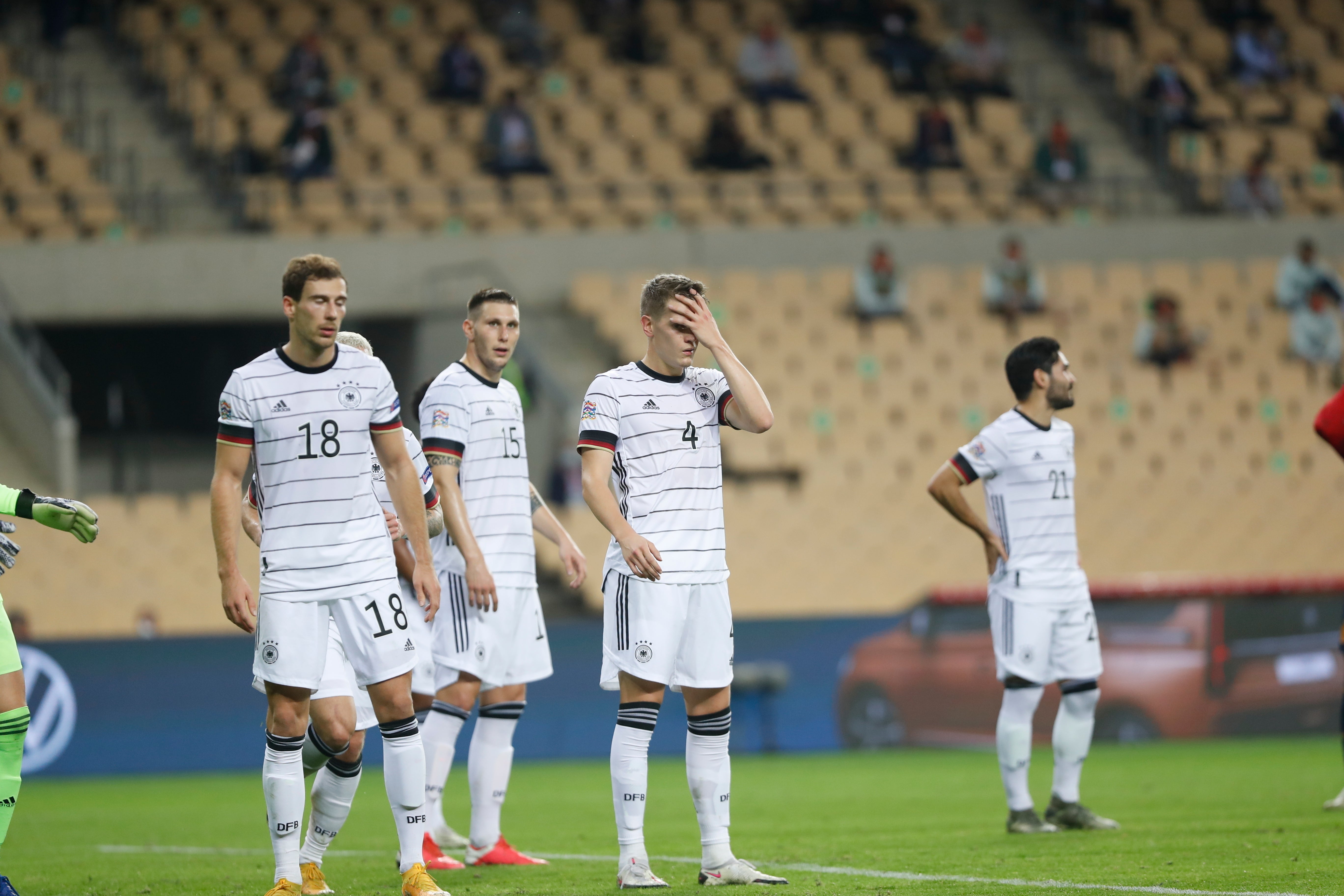 Imagen que refleja la desazón de los jugadores de Alemania tras la derrota 6-0 frente a España en la Liga de las Naciones el 17 de noviembre del 2020 en Sevilla.
