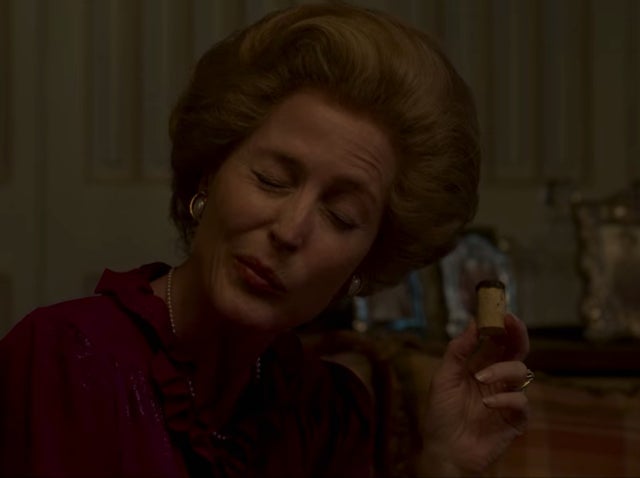 ¿Cuál es el juego de beber de Margaret Thatcher en The Crown?