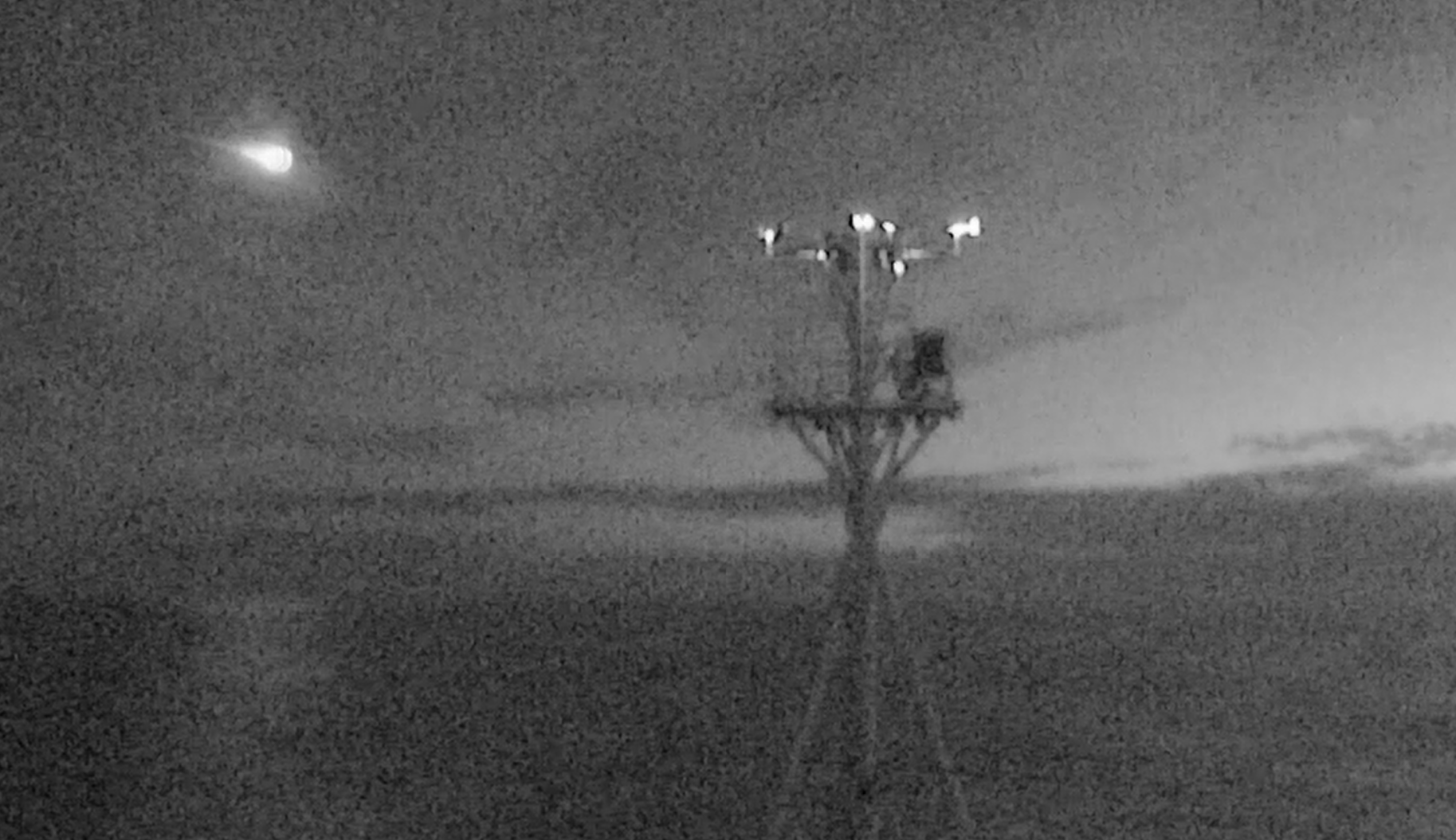 Meteoro se rompe sobre el océano y queda grabado en video