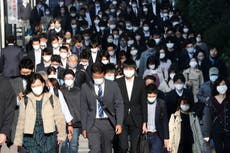 Japón alcanza récord de infecciones diarias por COVID-19