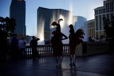 Nevada enfrenta aumento de casos COVID-19 y una economía con altibajos