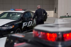 Tiroteo en centro comercial de Sacramento deja un muerto