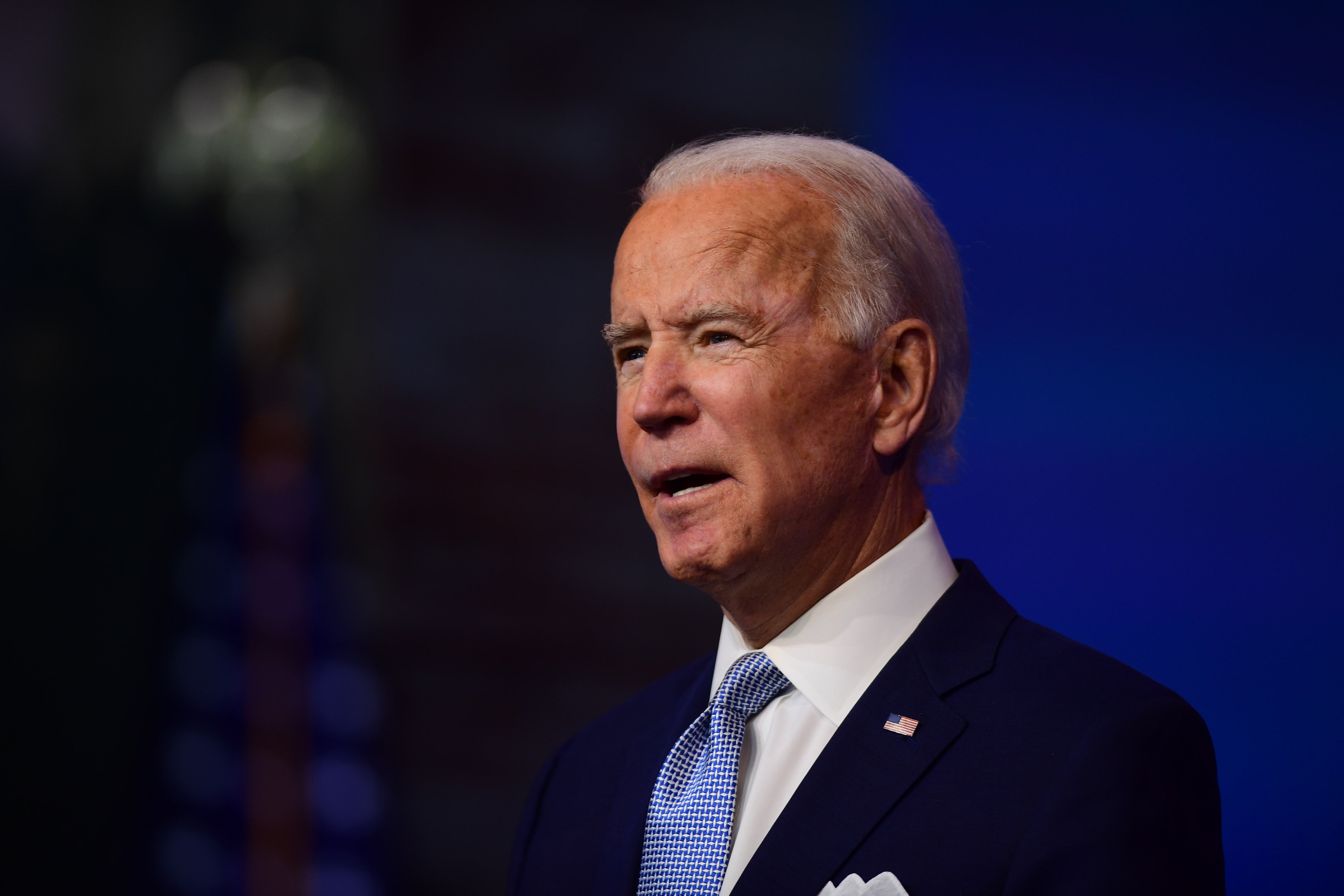 Joe Biden recibe los informes de seguridad nacional