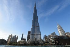 Viajeros quedan varados en los EAU tras restricción del Reino Unido