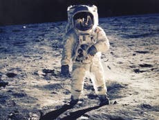 La NASA está “luchando” por regresar a la luna en 2024