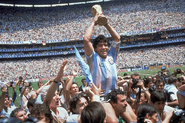 Diego Maradona llevó a Argentina a la gloria de la Copa del Mundo en 1986