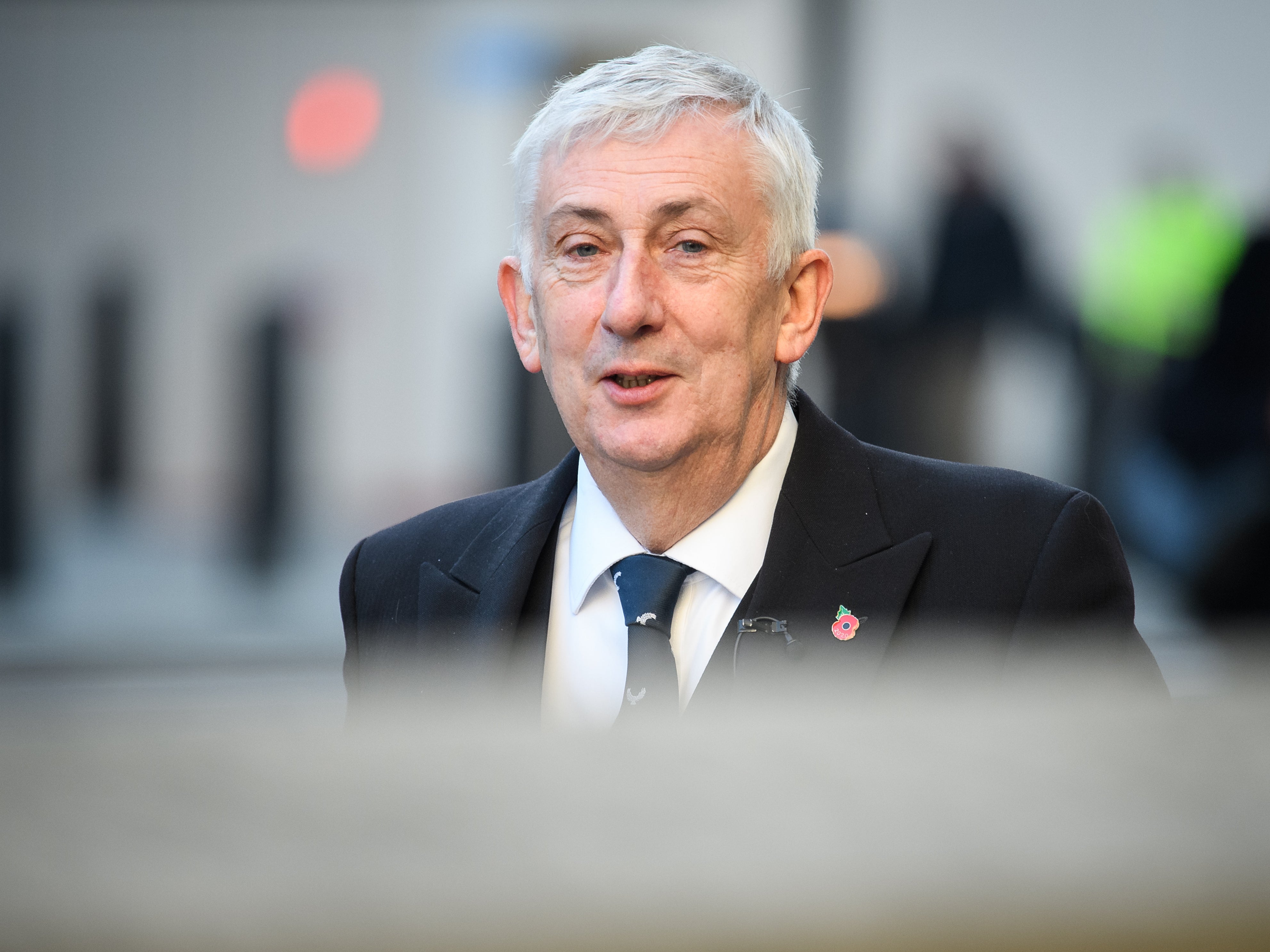 Orador revela amenaza de coche bomba y critica al primer ministro por demorarse en represión de redes sociales