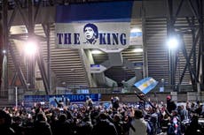 El Nápoles rinde homenaje a Maradona
