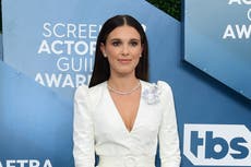 Millie Bobby Brown llora al relatar un “incomodo” encuentro con un fan: ‘Soy un ser humano’