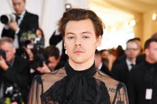 Harry Styles rompe el silencio y habla sobre su portada en Vogue
