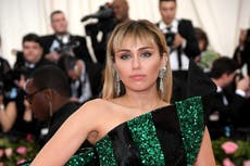 Miley Cyrus: “afortunadamente no volví a las drogas después de romper la sobriedad durante la pandemia”