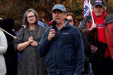 Covid: Suspenden licencia de médico por recomendar no usar cubrebocas