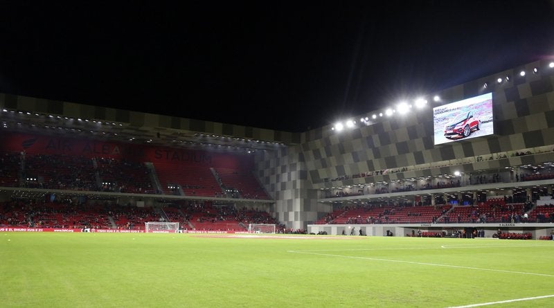 El nuevo estadio Kombetare previo al partido entre Albania y Francia por las eliminatorias de la Eurocopa en Tirana.