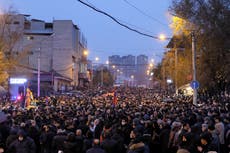 Miles de manifestantes buscan derrocar al primer ministro en Armenia