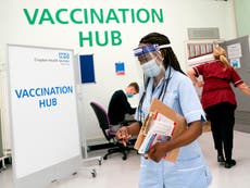 Reino Unido suma 616 muertes por Covid; arriban las primeras vacunas