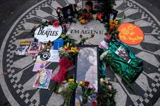 Yoko Ono, Paul McCartney y otros artistas comparten homenaje a John Lennon en el 40 aniversario de su muerte
