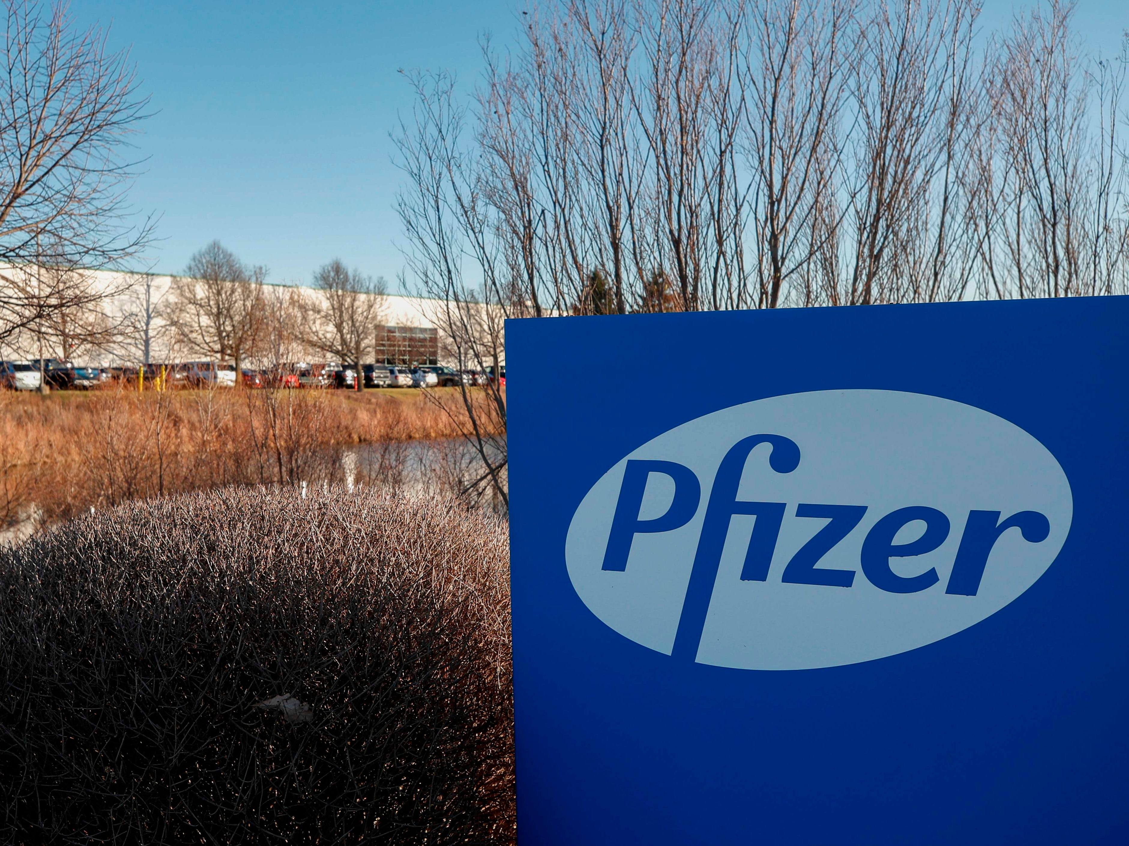 El panel de la FDA recomienda aprobación de vacuna Pfizer Covid