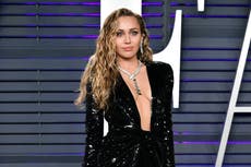 Miley Cyrus confiesa que ha tenido “mucho” cibersexo