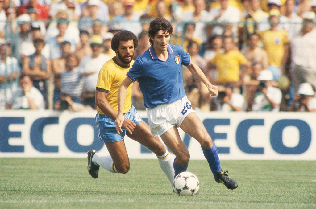 Rossi fue parte fundamental en la Copa del Mundo de España 82’ donde anotó triplete ante Brasil.