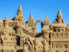 El inventor del grafeno resuelve el misterio del castillo de arena de 150 años