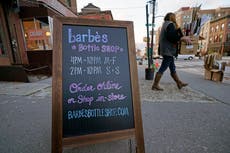 Nueva York prohíbe comer en interior de restaurantes