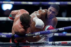 Box: Joshua noquea a Pulev y retiene títulos de los pesos pesados