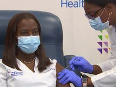 Enfermera de NY es la primera en EE.UU. en recibir la vacuna Covid