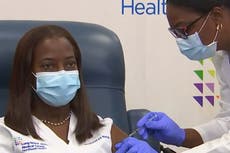 Enfermera de NY es la primera en EE.UU. en recibir la vacuna Covid