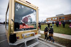 Quebec y Ontario aplican primeras vacunas contra covid