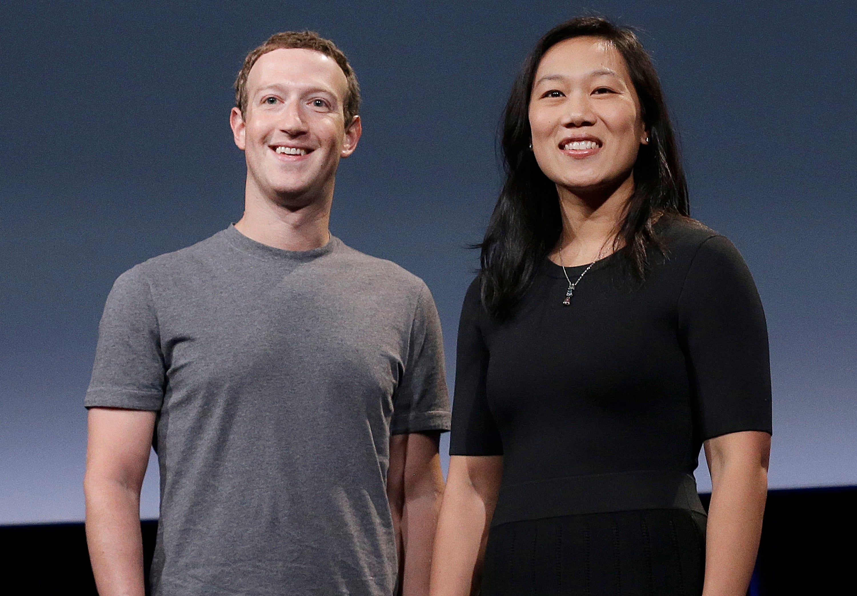 Mark Zuckerberg, y su esposa, la Dra. Priscilla Chan.