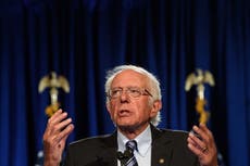 Bernie Sanders felicita a Biden por poner “a las personas antes que el dinero” al publicar las patentes