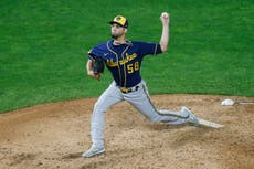 Angelinos fortalecen su bullpen con un nuevo relevista