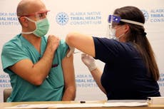 Mujer de Alaska tiene reacción alérgica a vacuna de COVID