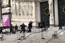 Pistolero en catedral de NY buscaba tomar rehenes: policía