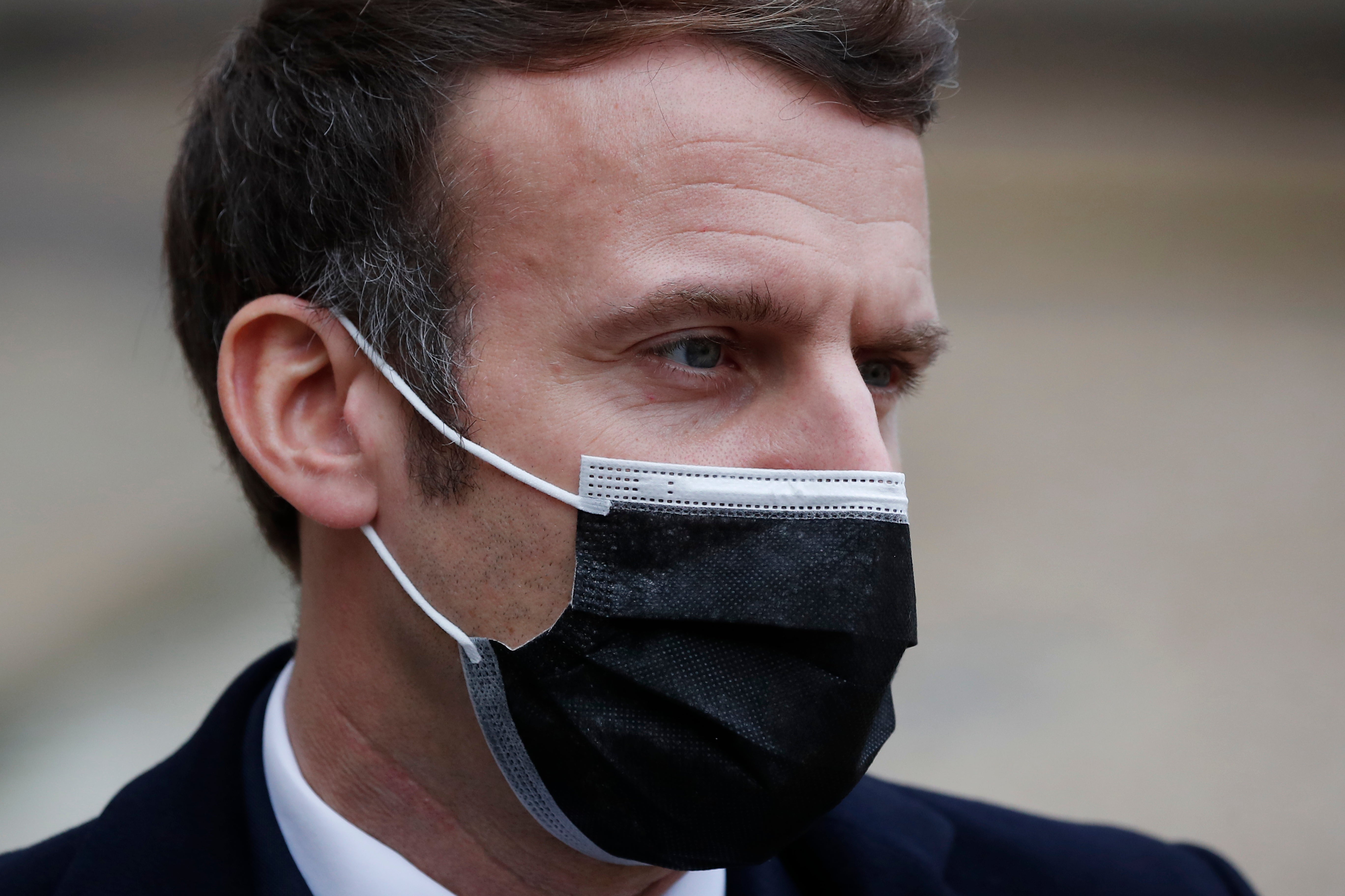 Brote de virus Francia Macron