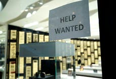 Pedidos de ayuda por desempleo en EEUU aumentan a 885.000
