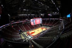 Coaches de NBA seguirán desafiando decisiones arbitrales