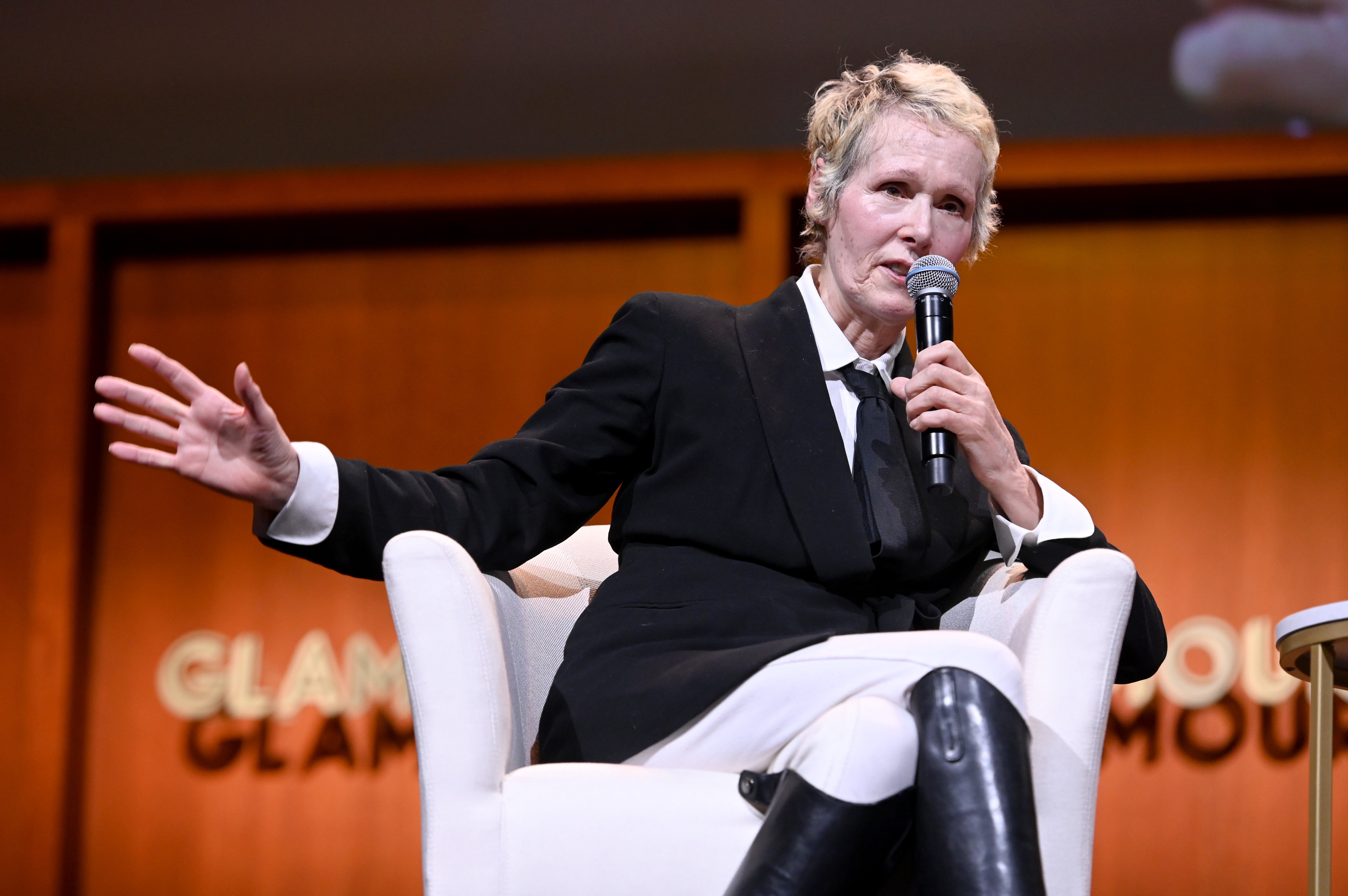 Trump podría tener que declarar en caso de difamación de E. Jean Carroll, quien lo acusa de haber abusado de ella