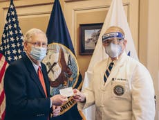 Mitch McConnell y Nancy Pelosi reciben la vacuna Covid