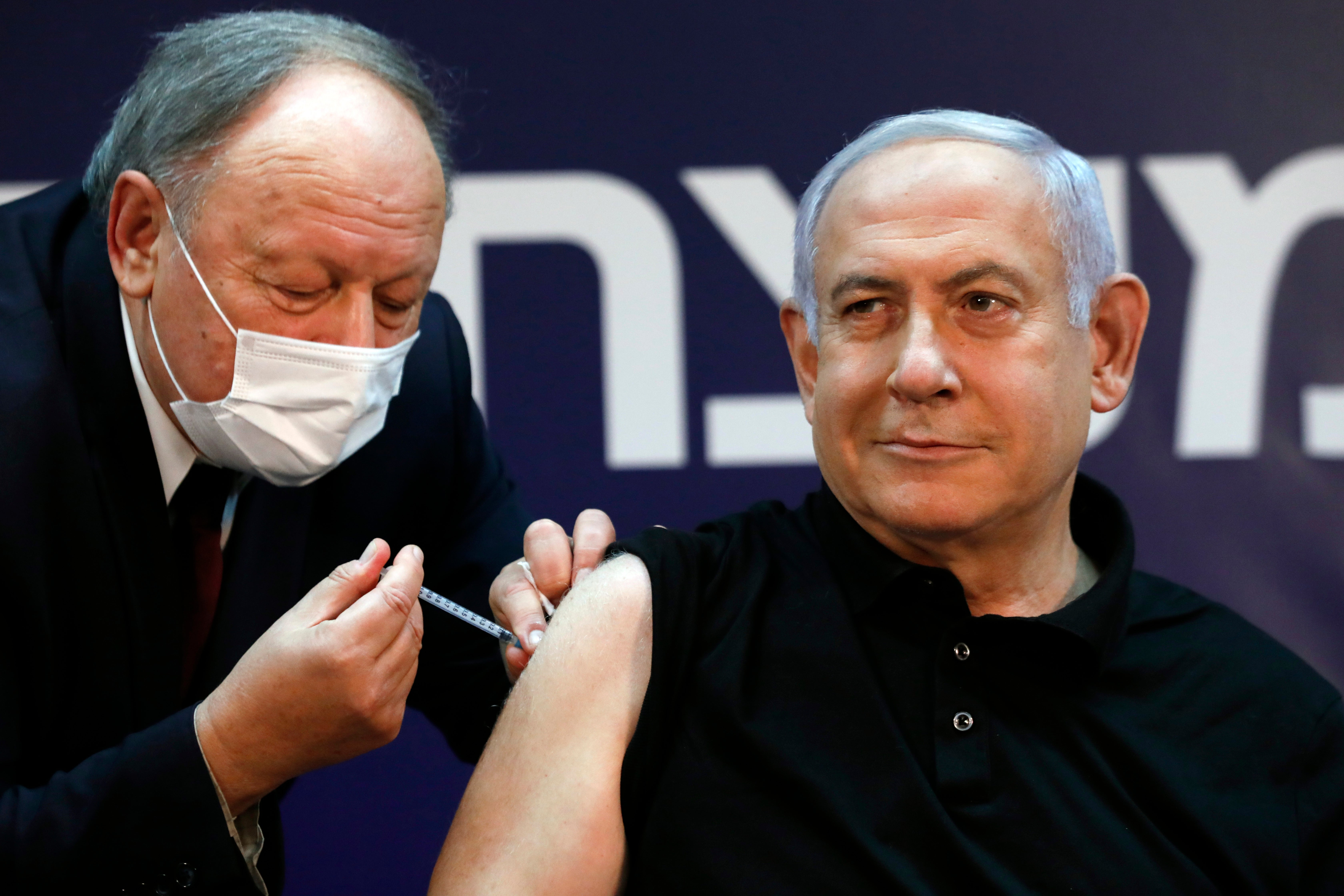 Netanyahu se convirtió en el primer israelita en recibir la dosis de la vacuna&nbsp;