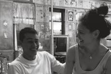 Katie Holmes y su novio hacen oficial su romance