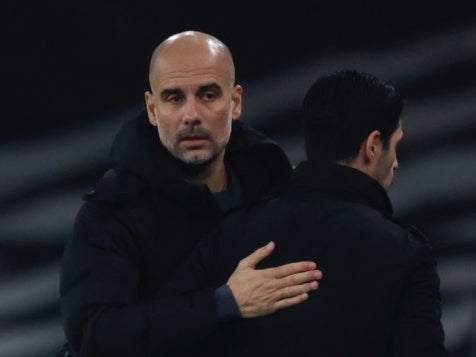 Pep Guardiola, técnico del Manchester City y Mikel Arteta, técnico del Arsenal